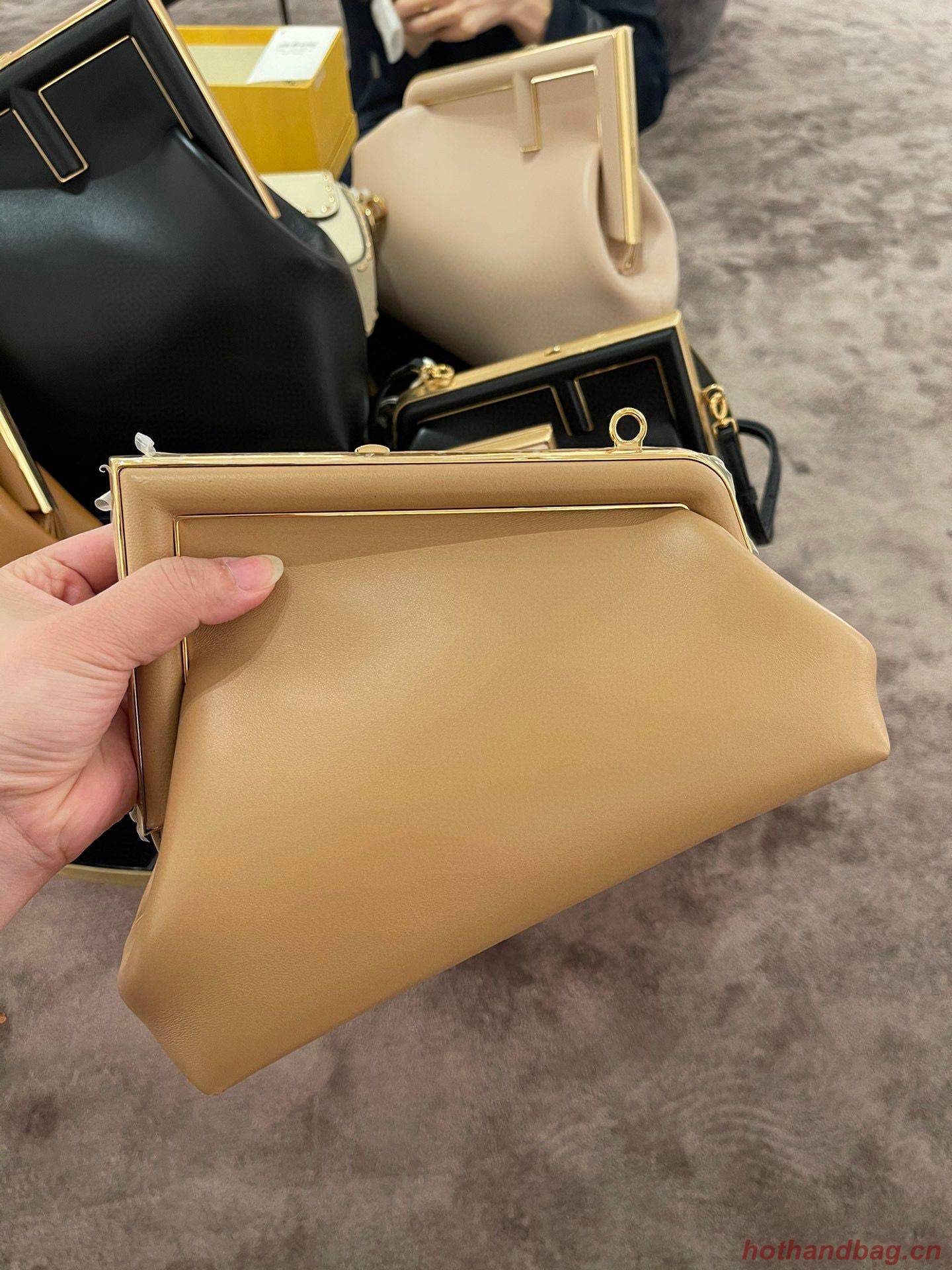 Fendi Original Leather Medium Clutch Bag 56832 Cream Fendi Original Leather Medium Clutch Bag 56832 Cream