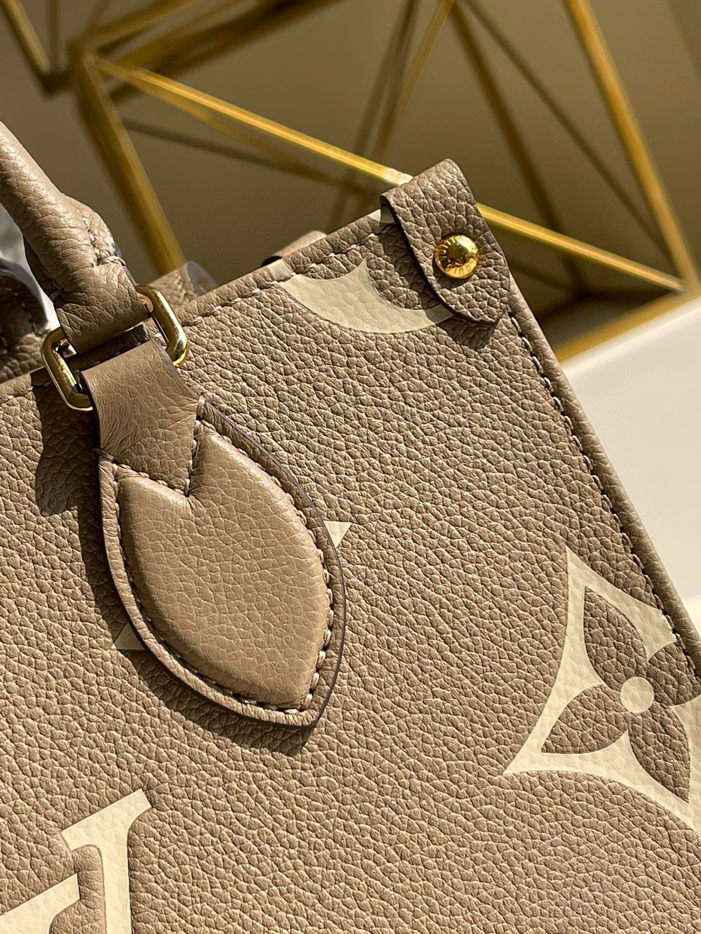 Louis Vuitton ONTHEGO Original Leather PM M45779 Gray Louis Vuitton ONTHEGO Original Leather PM M45779 Gray