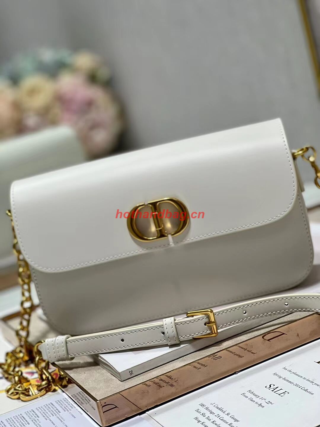 Dior 30 MONTAIGNE AVENUE BAG Dusty Box Calfskin M9260 Ivory Dior 30 MONTAIGNE AVENUE BAG Dusty Box Calfskin M9260 Ivory