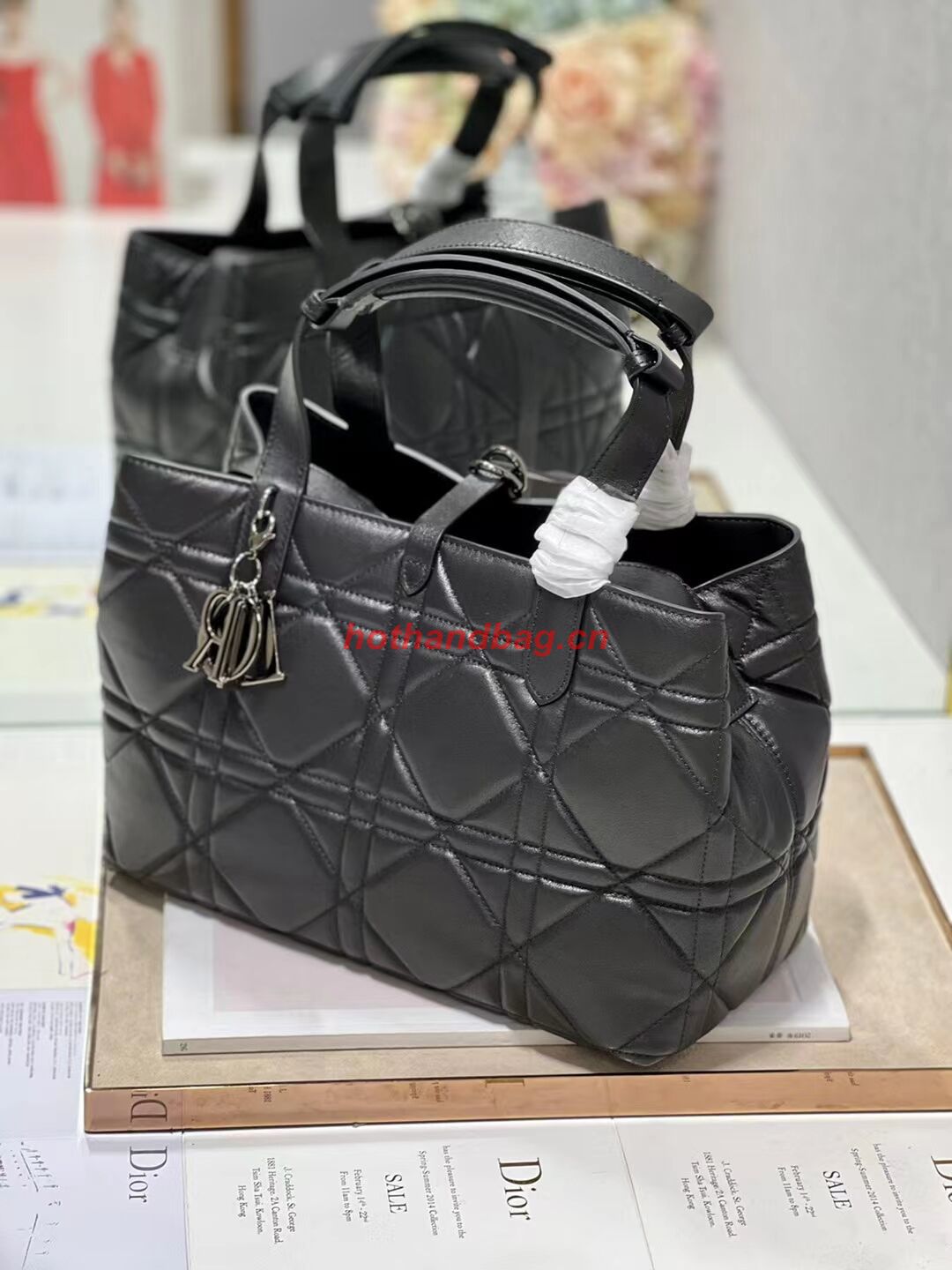 LADY DIOR TOP HANDLE MEDIUM BAG Latte Cannage Lambskin C0089 BLACK&BLACK LADY DIOR TOP HANDLE MEDIUM BAG Latte Cannage Lambskin C0089 BLACK&BLACK