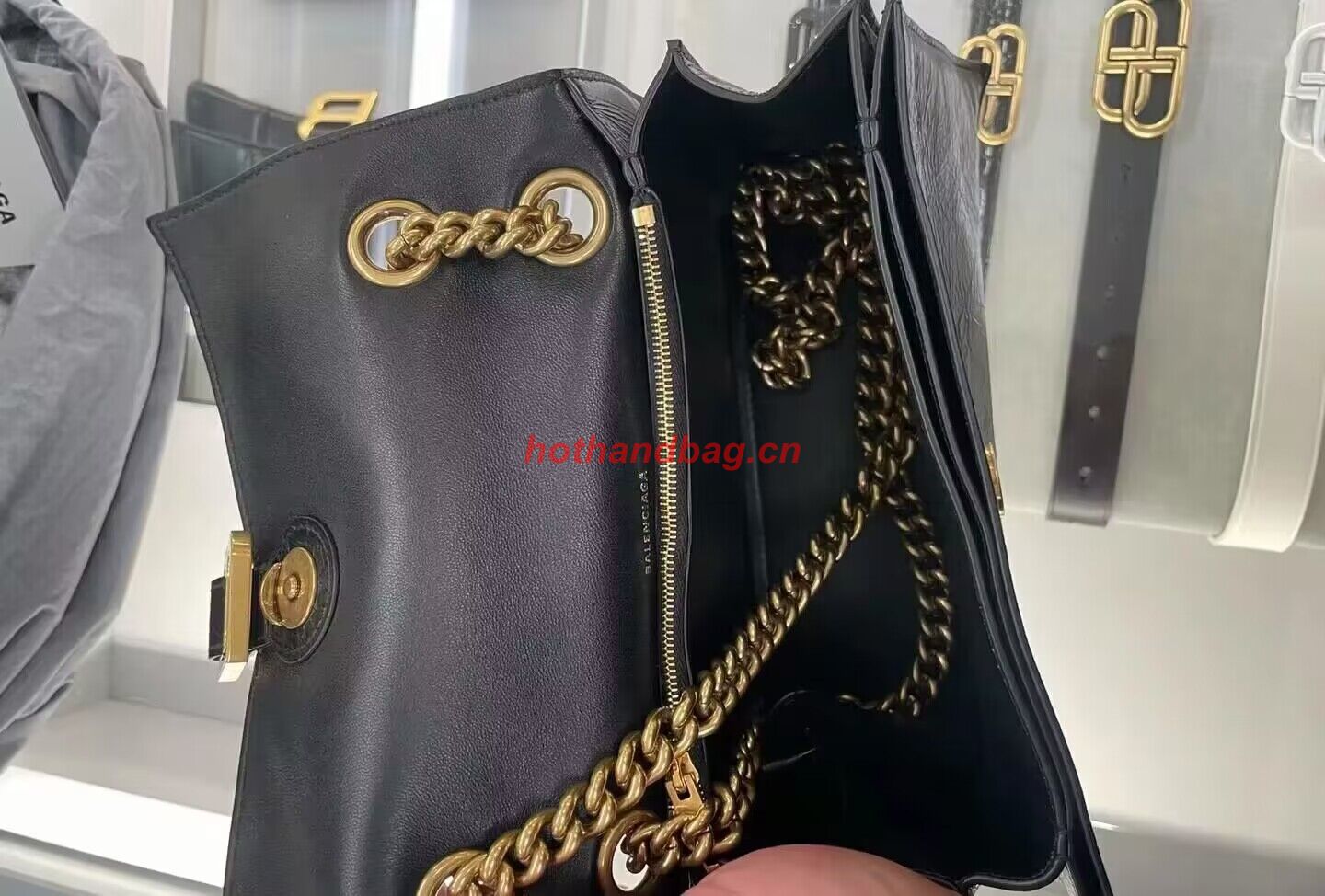 Balenciaga HOURGLASS With Chain Wrinkle 493075 Black Balenciaga HOURGLASS With Chain Wrinkle 493075 Black