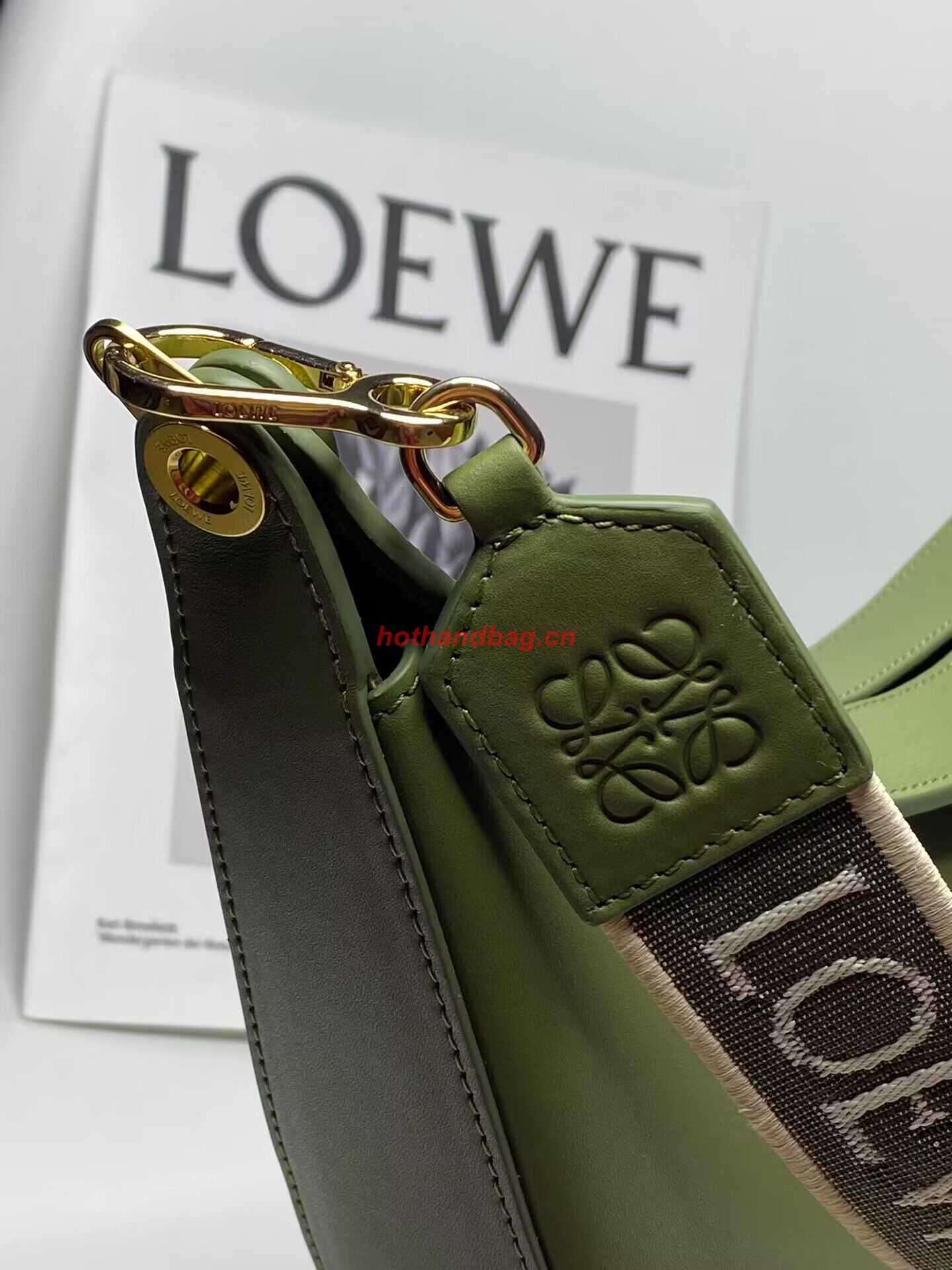 Loewe Original Leather Shoulder Handbag 3073 Green Loewe Original Leather Shoulder Handbag 3073 Green
