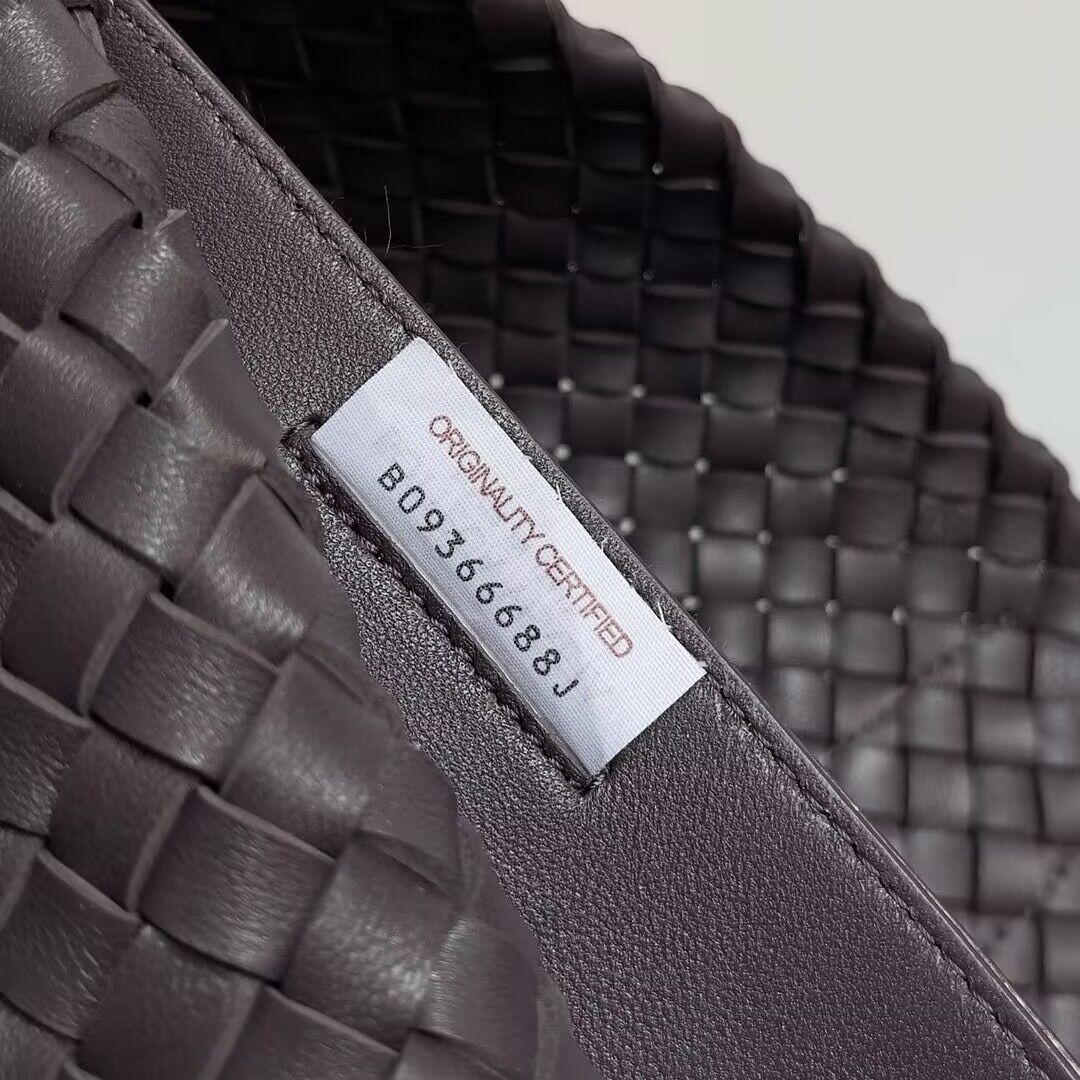 Bottega Veneta Cabat Large intreccio leather tote bag 608811 Fondant Bottega Veneta Cabat Large intreccio leather tote bag 608811 Fondant