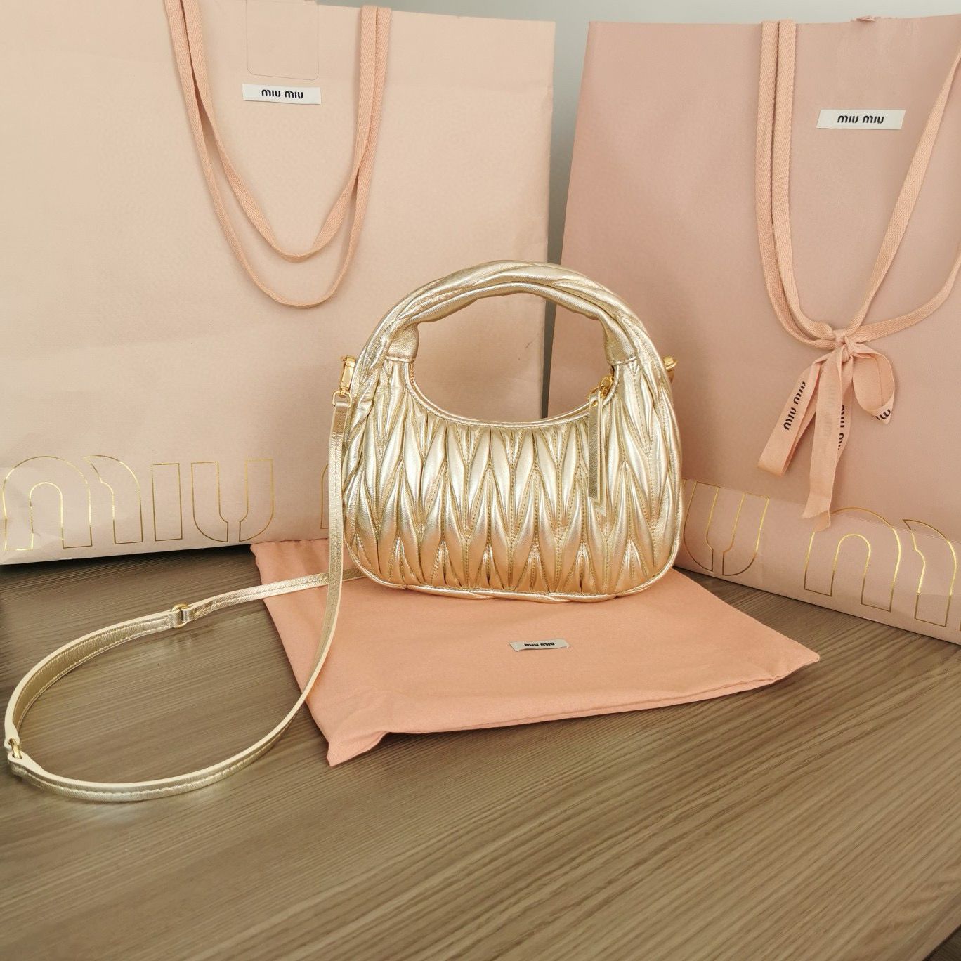 Miu Miu Wander Matelasse Original Sheepskin Bag 5BC125 Gold Miu Miu Wander Matelasse Original Sheepskin Bag 5BC125 Gold
