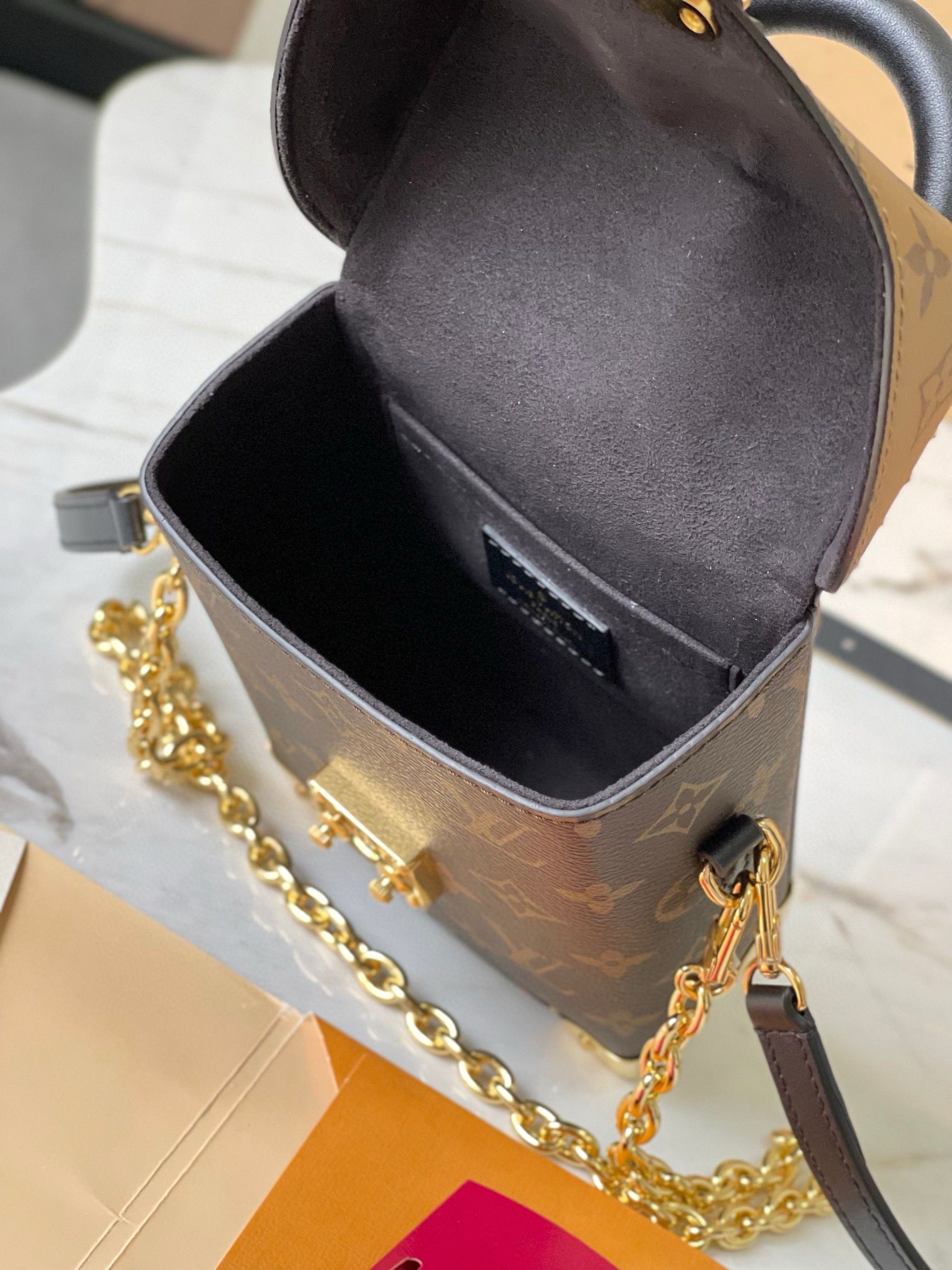 Louis Vuitton Monogram Canvas Camera Box Bag M82465 Brown Louis Vuitton Monogram Canvas Camera Box Bag M82465 Brown