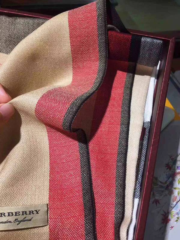 Burberry Scarf BBC00189 Burberry Scarf BBC00189