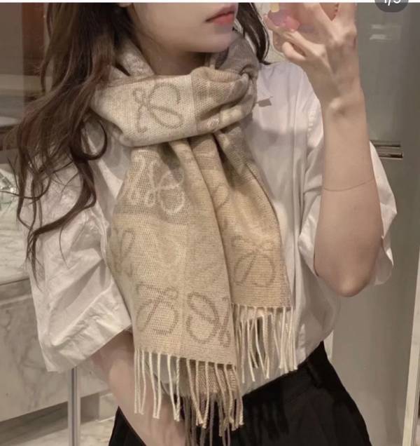 Loewe Scarf LOC00058 Loewe Scarf LOC00058