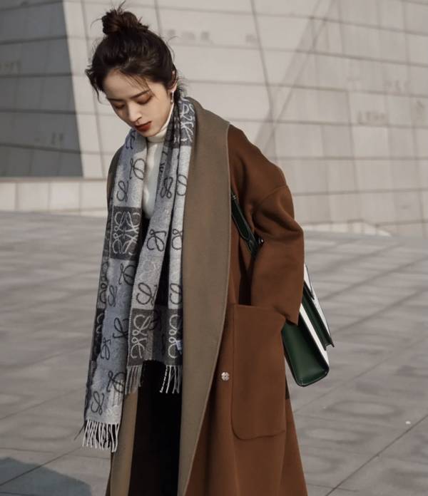 Loewe Scarf LOC00060 Loewe Scarf LOC00060