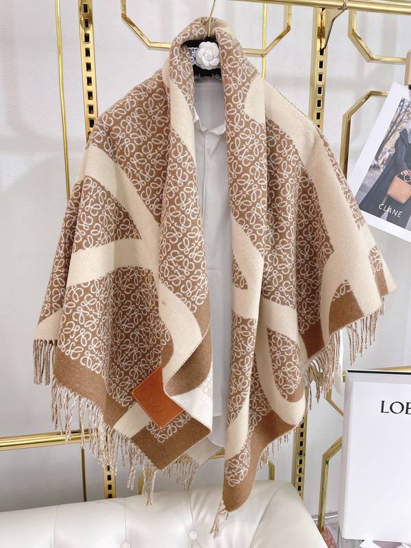 Loewe Cloak LOC00070 Loewe Cloak LOC00070