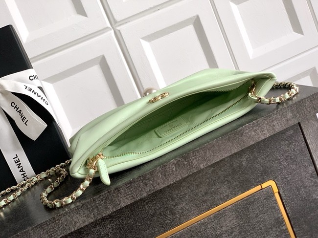 Chanel CLUTCH WITH CHAIN AP4613 green