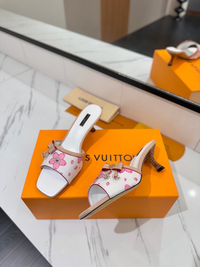 Louis Vuitton Slippers 45001-12