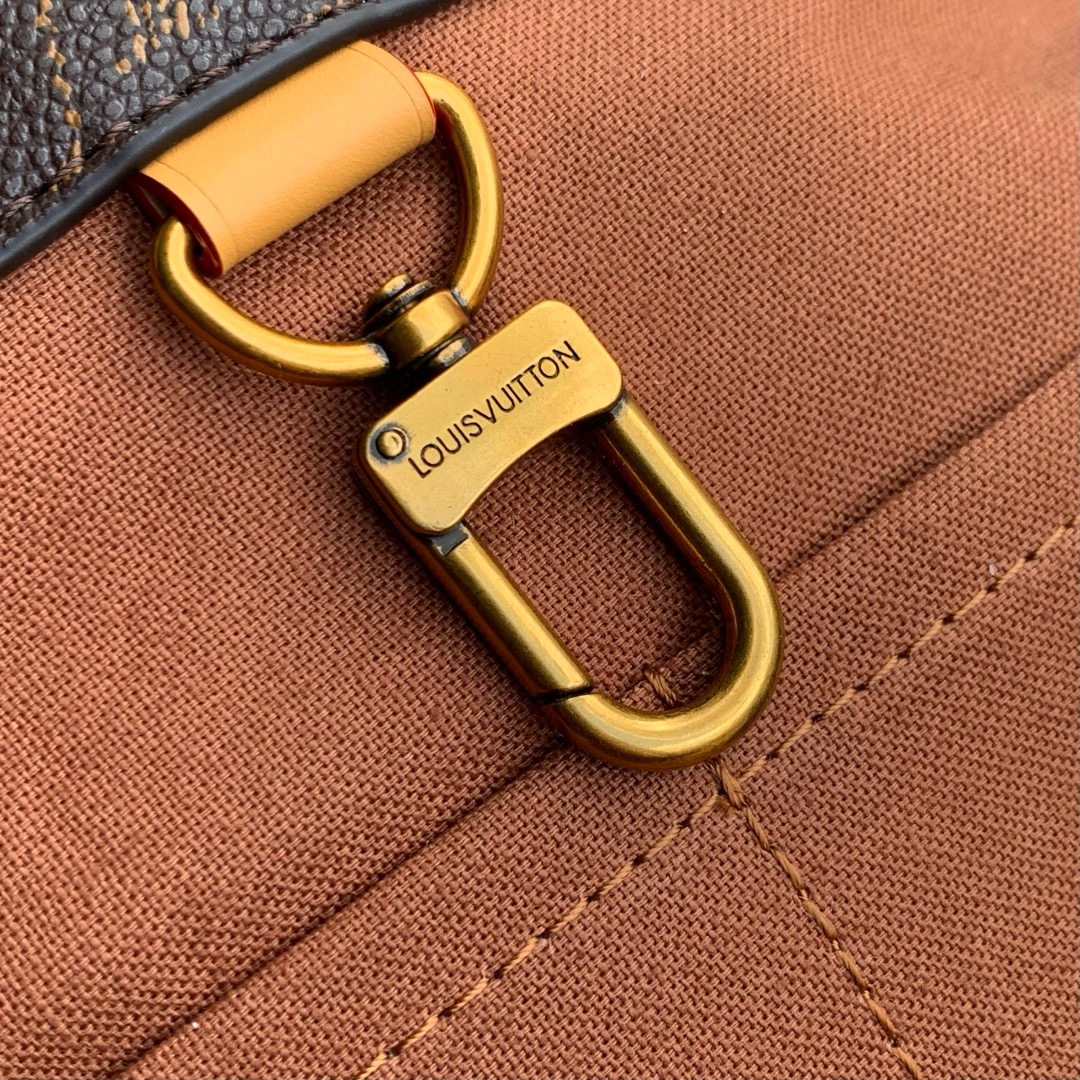 Louis Vuitton Shopper Tote MM M13928