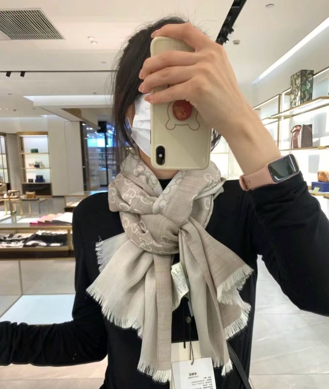 Gucci rinted GG cotton wool lame shawl 845243-3