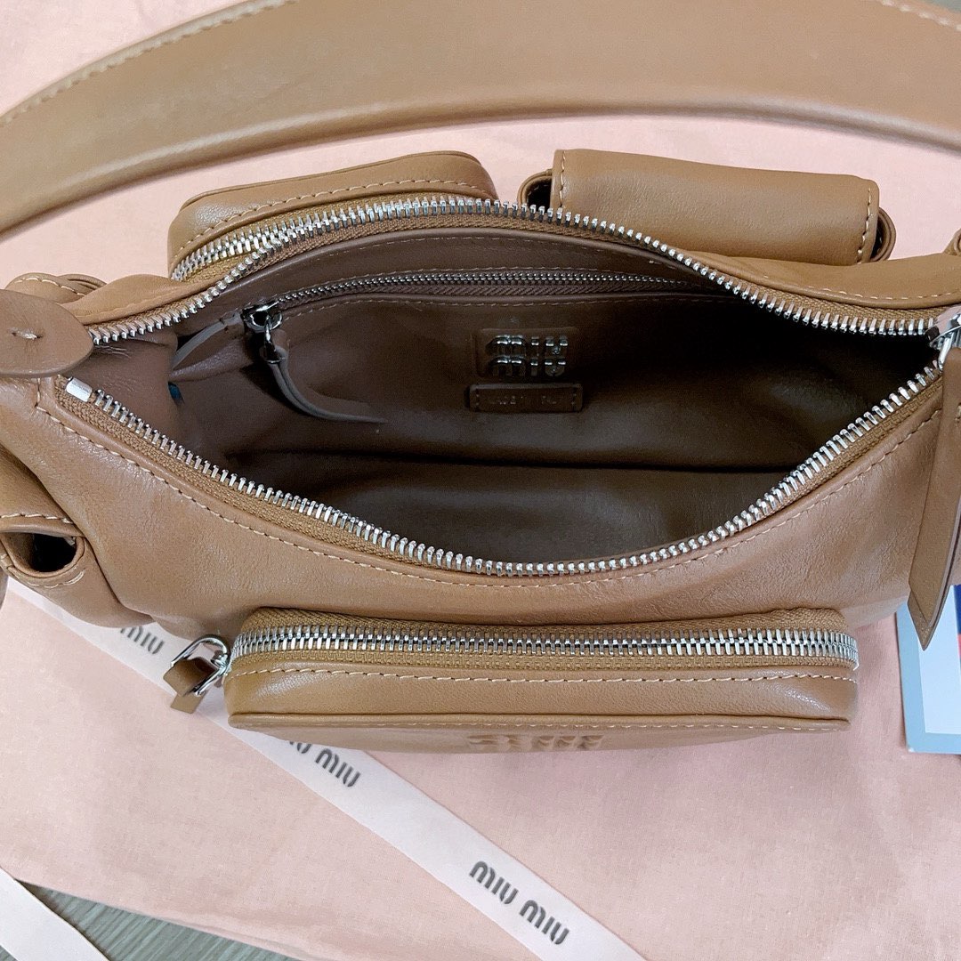 MIU MIU Original Leather Top Handle Bag 5BC146 Brown MIU MIU Original Leather Top Handle Bag 5BC146 Brown