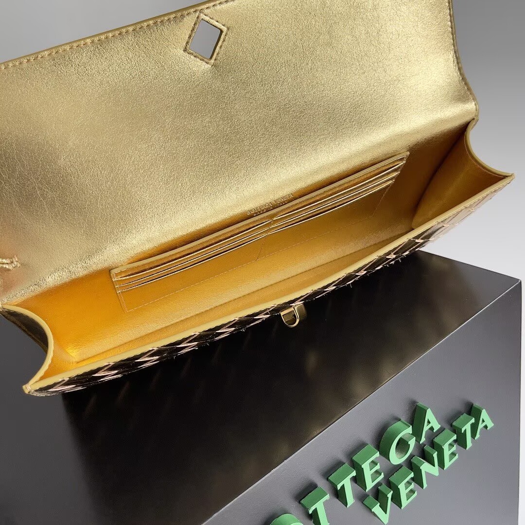Bottega Veneta Original Leather Long Clutch Andiamo With Handle 741511 Gold Bottega Veneta Original Leather Long Clutch Andiamo With Handle 741511 Gold