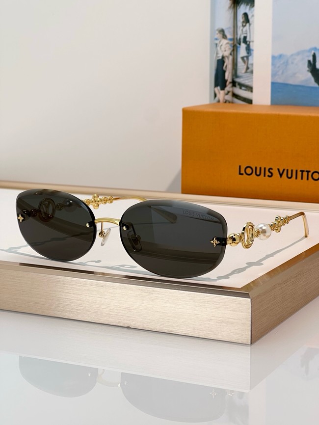 Louis Vuitton Sunglasses 260517-10