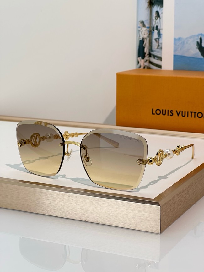 Louis Vuitton Sunglasses 260517-18