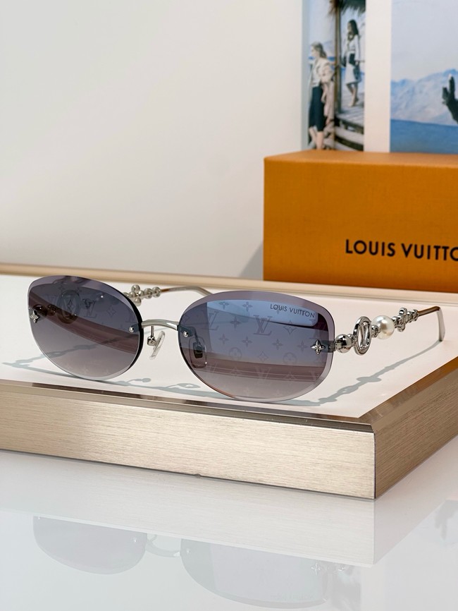 Louis Vuitton Sunglasses 260517-9