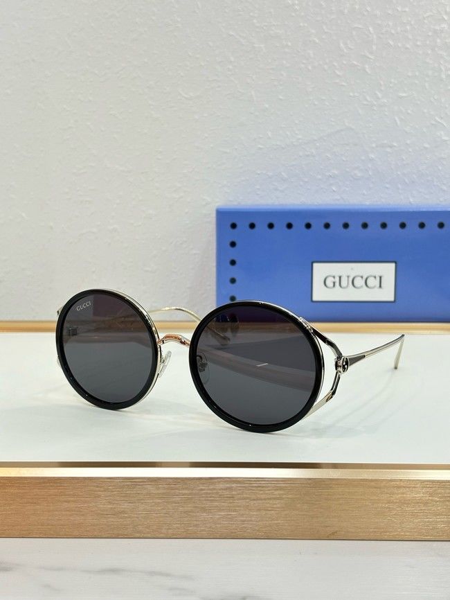 Gucci Sunglasses 260532-6