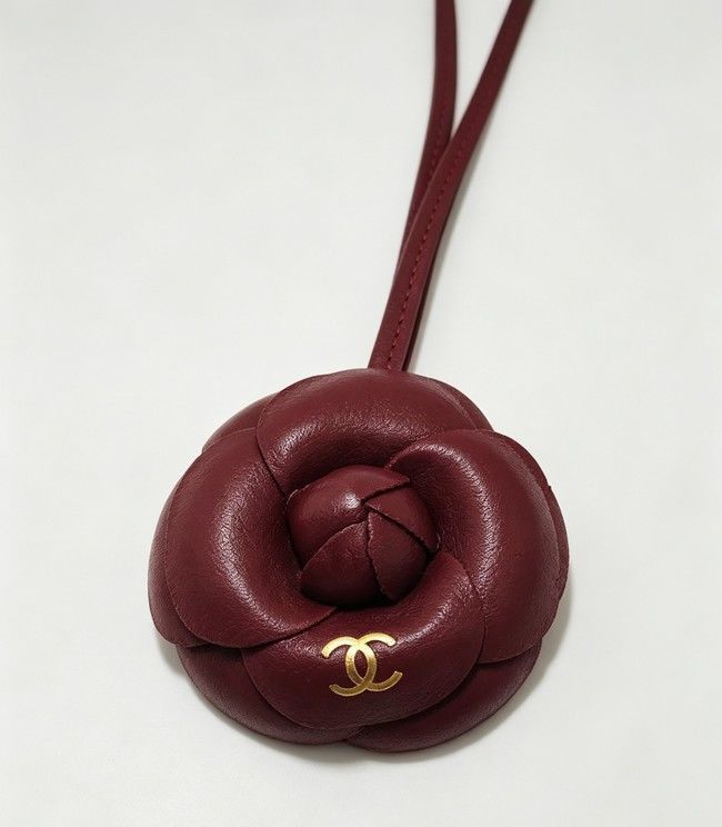 CHANEL charm 6598 burgundy CHANEL charm 6598 burgundy