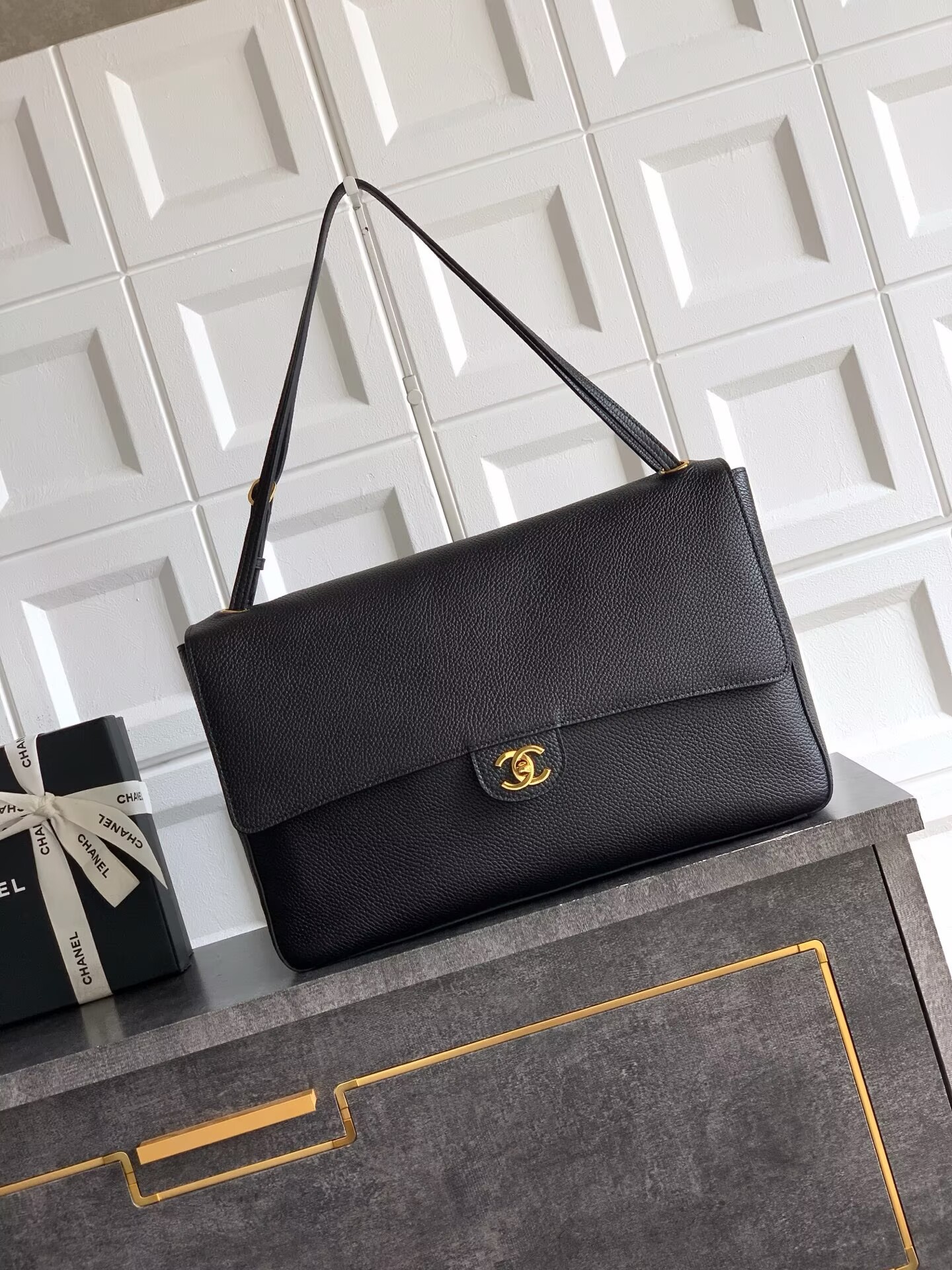 Chanel SPRING SUMMER 2026 MAXI FLAP BAG Grained Calfskin & Gold-Tone Metal AS6233 Black