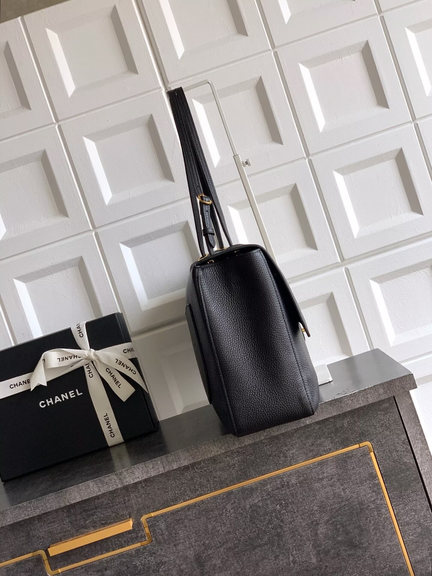 Chanel SPRING SUMMER 2026 MAXI FLAP BAG Grained Calfskin & Gold-Tone Metal AS6233 Black Chanel SPRING SUMMER 2026 MAXI FLAP BAG Grained Calfskin & Gold-Tone Metal AS6233 Black