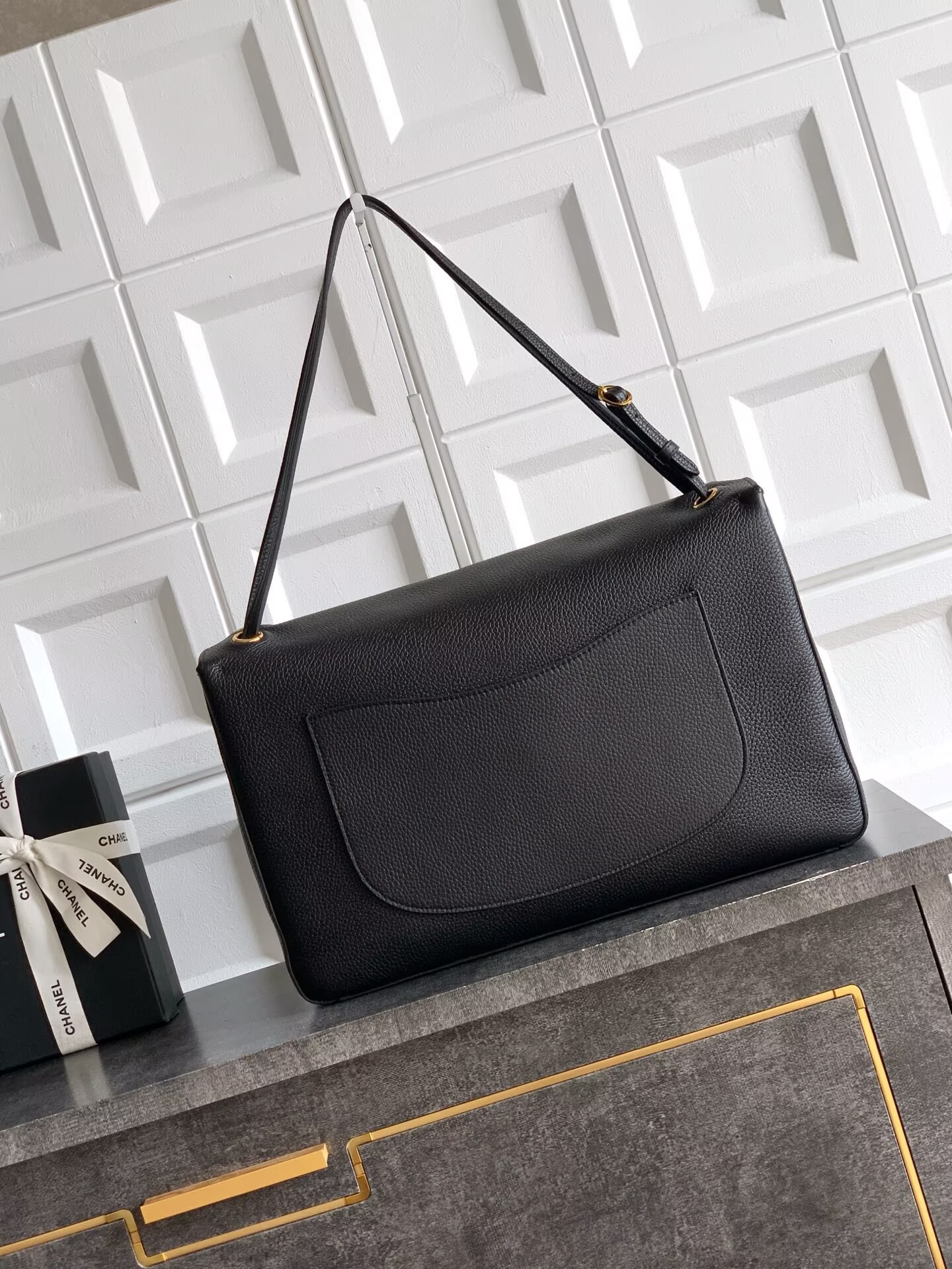 Chanel SPRING SUMMER 2026 MAXI FLAP BAG Grained Calfskin & Gold-Tone Metal AS6233 Black Chanel SPRING SUMMER 2026 MAXI FLAP BAG Grained Calfskin & Gold-Tone Metal AS6233 Black