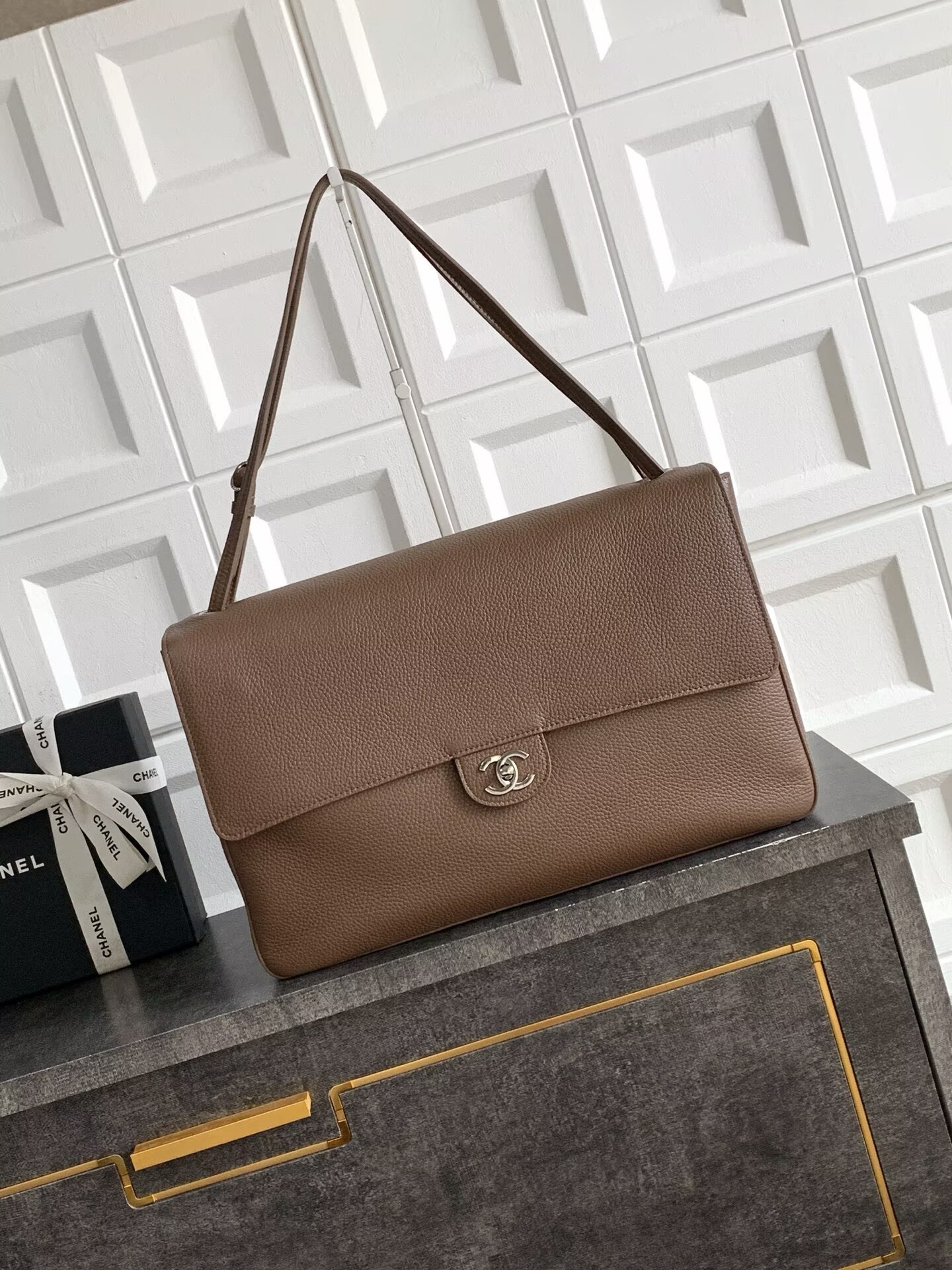 Chanel SPRING SUMMER 2026 MAXI FLAP BAG Grained Calfskin & Silver-Tone Metal AS6233 Brown