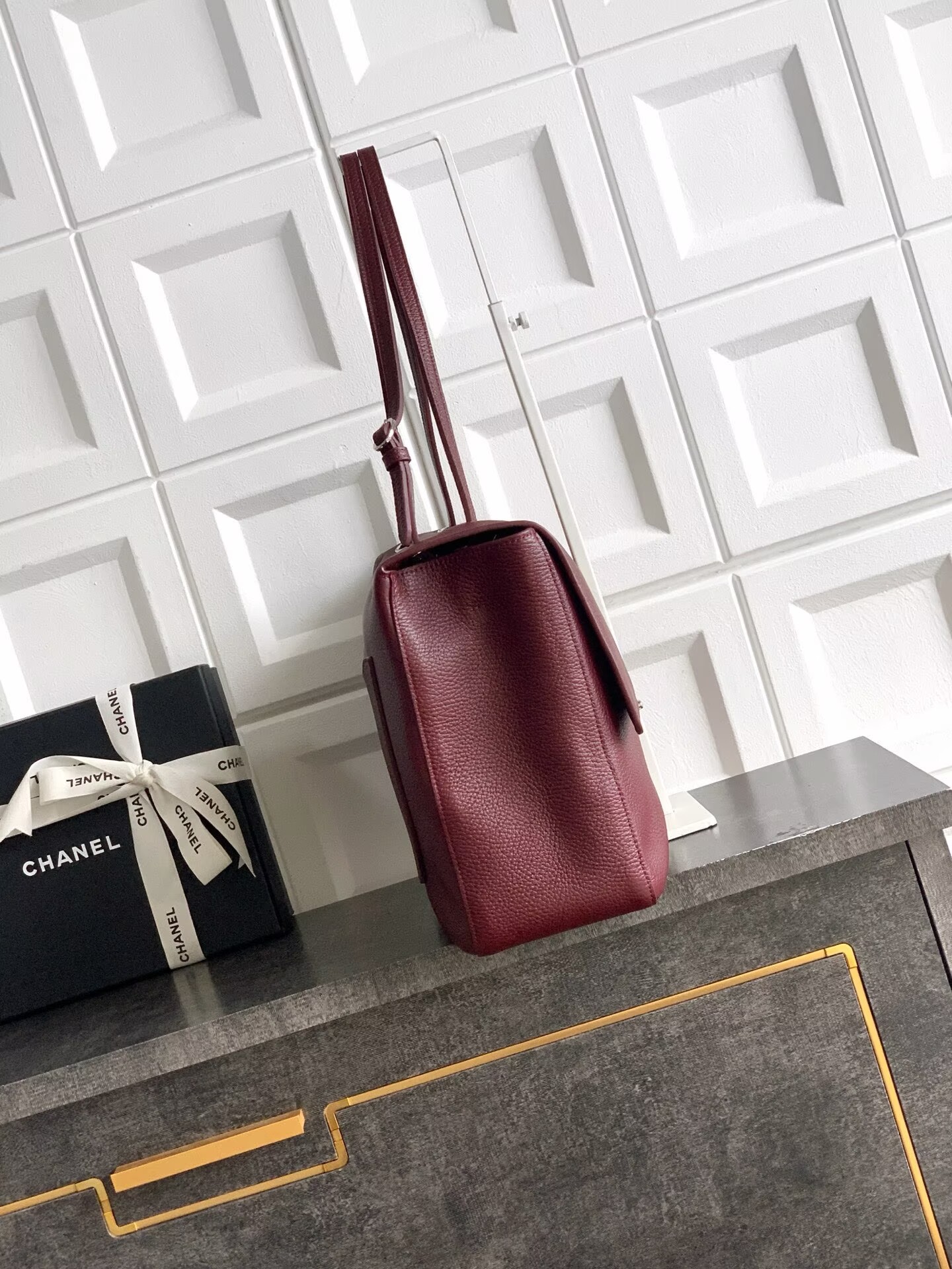 Chanel SPRING SUMMER 2026 MAXI FLAP BAG Grained Calfskin & Silver-Tone Metal AS6233 Burgundy Chanel SPRING SUMMER 2026 MAXI FLAP BAG Grained Calfskin & Silver-Tone Metal AS6233 Burgundy
