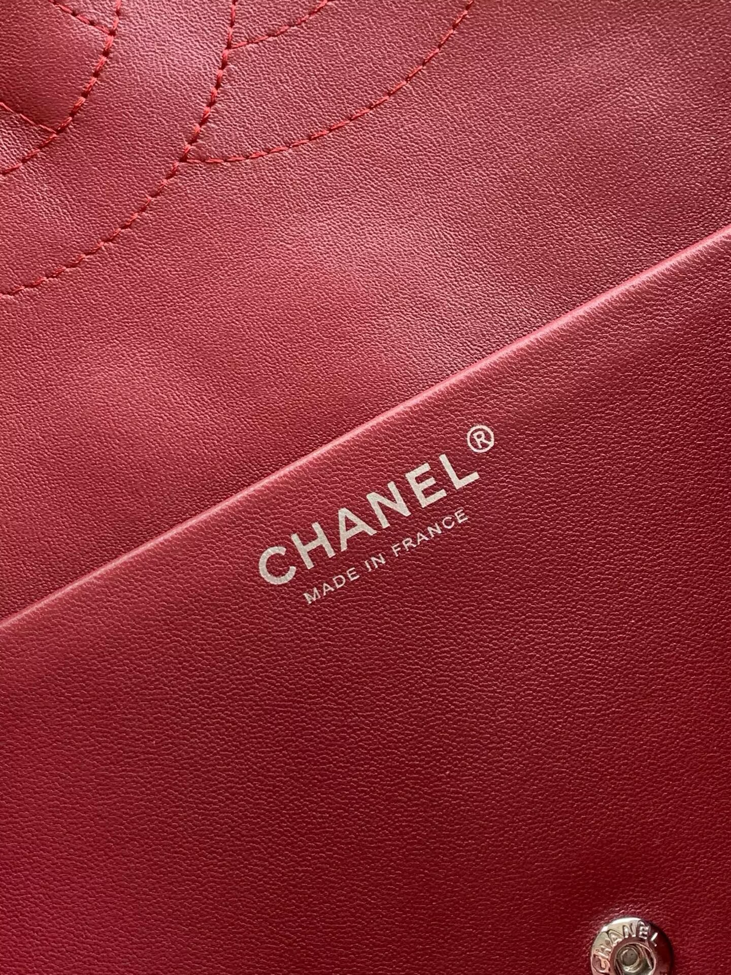 Chanel SPRING SUMMER 2026 MAXI FLAP BAG Grained Calfskin & Silver-Tone Metal AS6233 Burgundy Chanel SPRING SUMMER 2026 MAXI FLAP BAG Grained Calfskin & Silver-Tone Metal AS6233 Burgundy