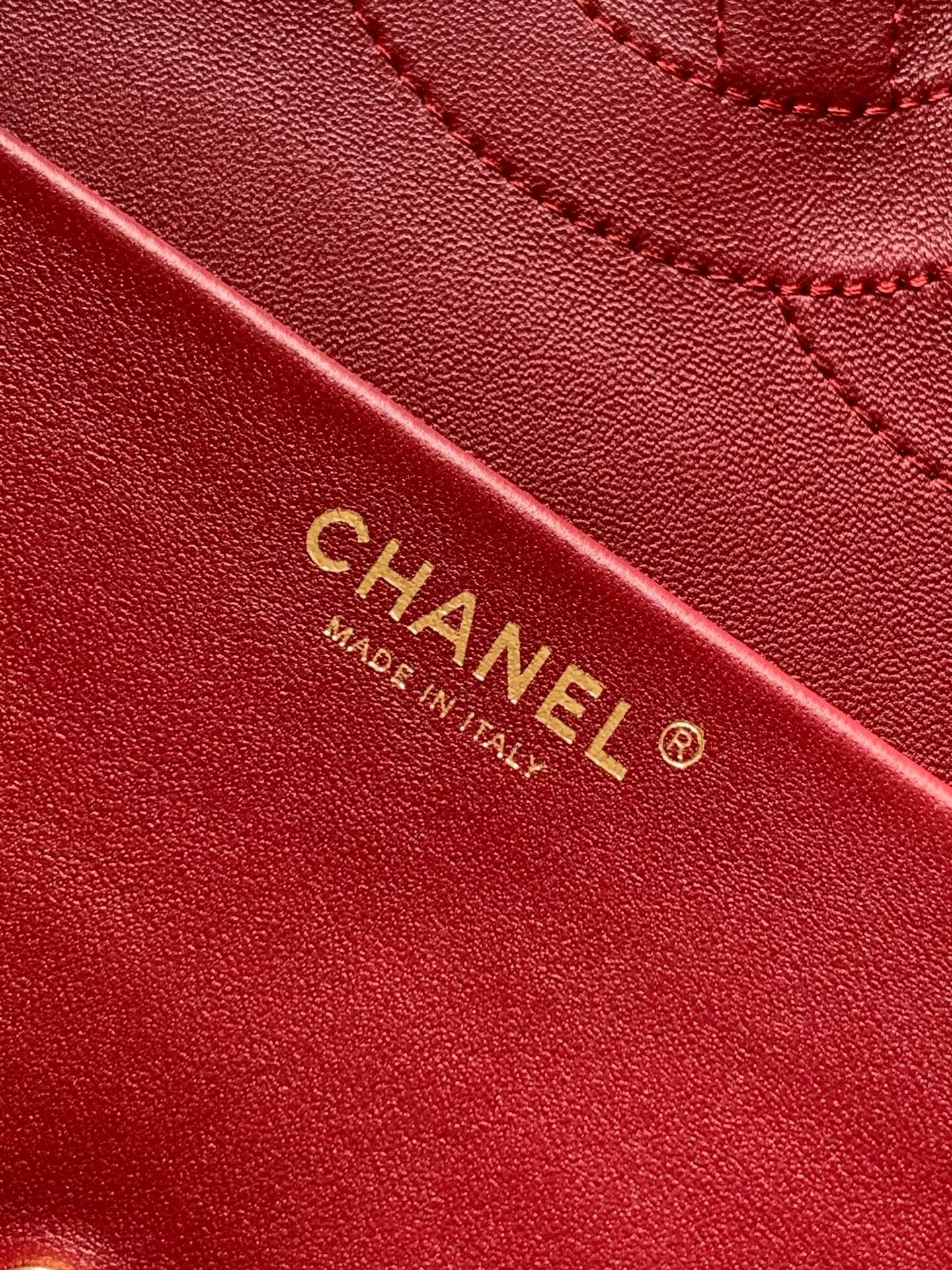 Chanel SPRING SUMMER 2026 MAXI FLAP BAG Grained Calfskin & Gold-Tone Metal AS6231 Black Chanel SPRING SUMMER 2026 MAXI FLAP BAG Grained Calfskin & Gold-Tone Metal AS6231 Black