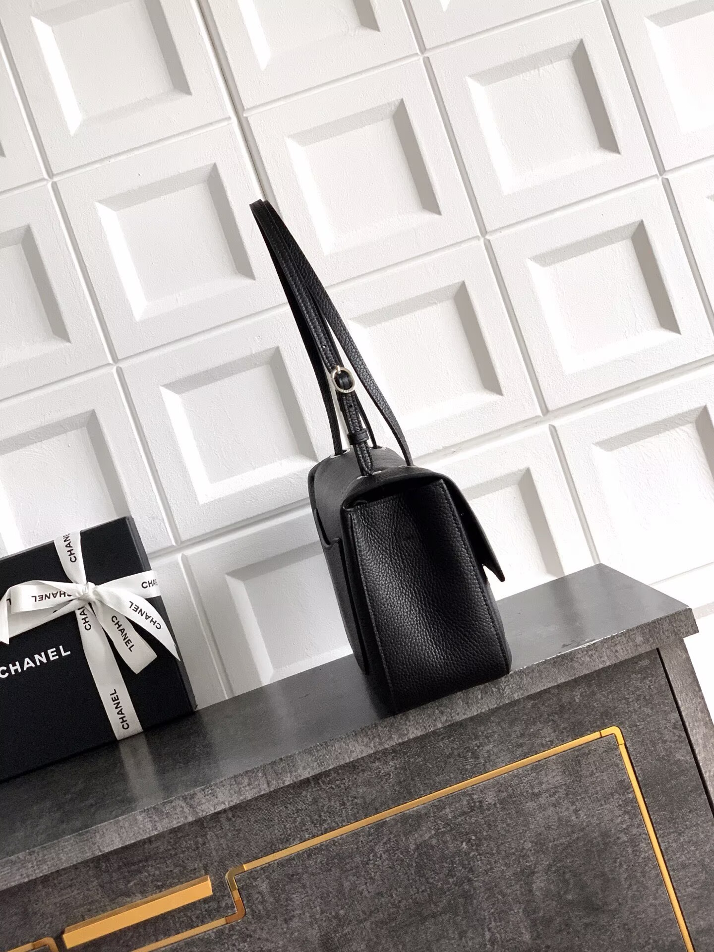 Chanel SPRING SUMMER 2026 MAXI FLAP BAG Grained Calfskin & Sliver-Tone Metal AS6231 Black Chanel SPRING SUMMER 2026 MAXI FLAP BAG Grained Calfskin & Sliver-Tone Metal AS6231 Black