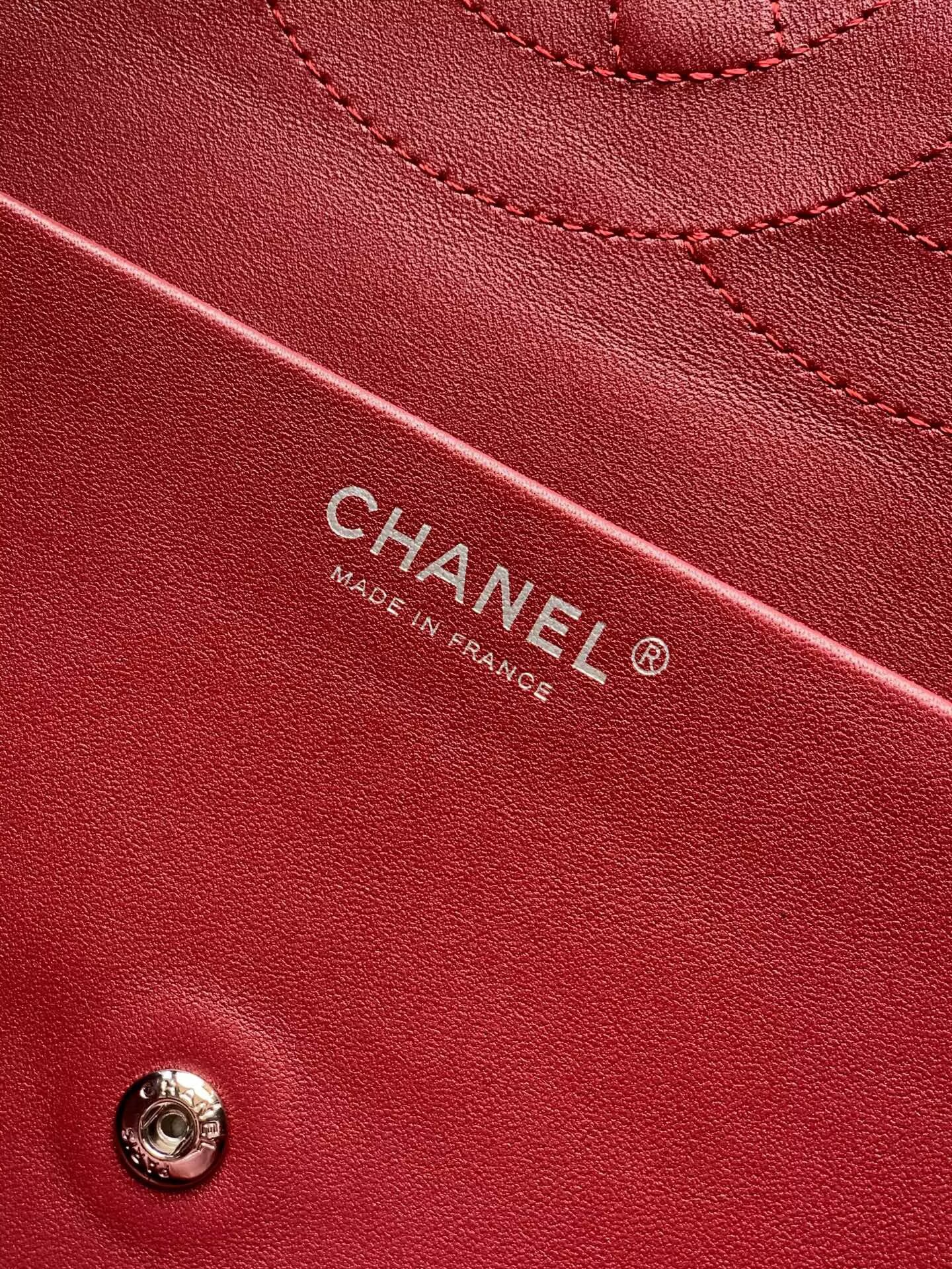 Chanel SPRING SUMMER 2026 MAXI FLAP BAG Grained Calfskin & Sliver-Tone Metal AS6231 Black Chanel SPRING SUMMER 2026 MAXI FLAP BAG Grained Calfskin & Sliver-Tone Metal AS6231 Black
