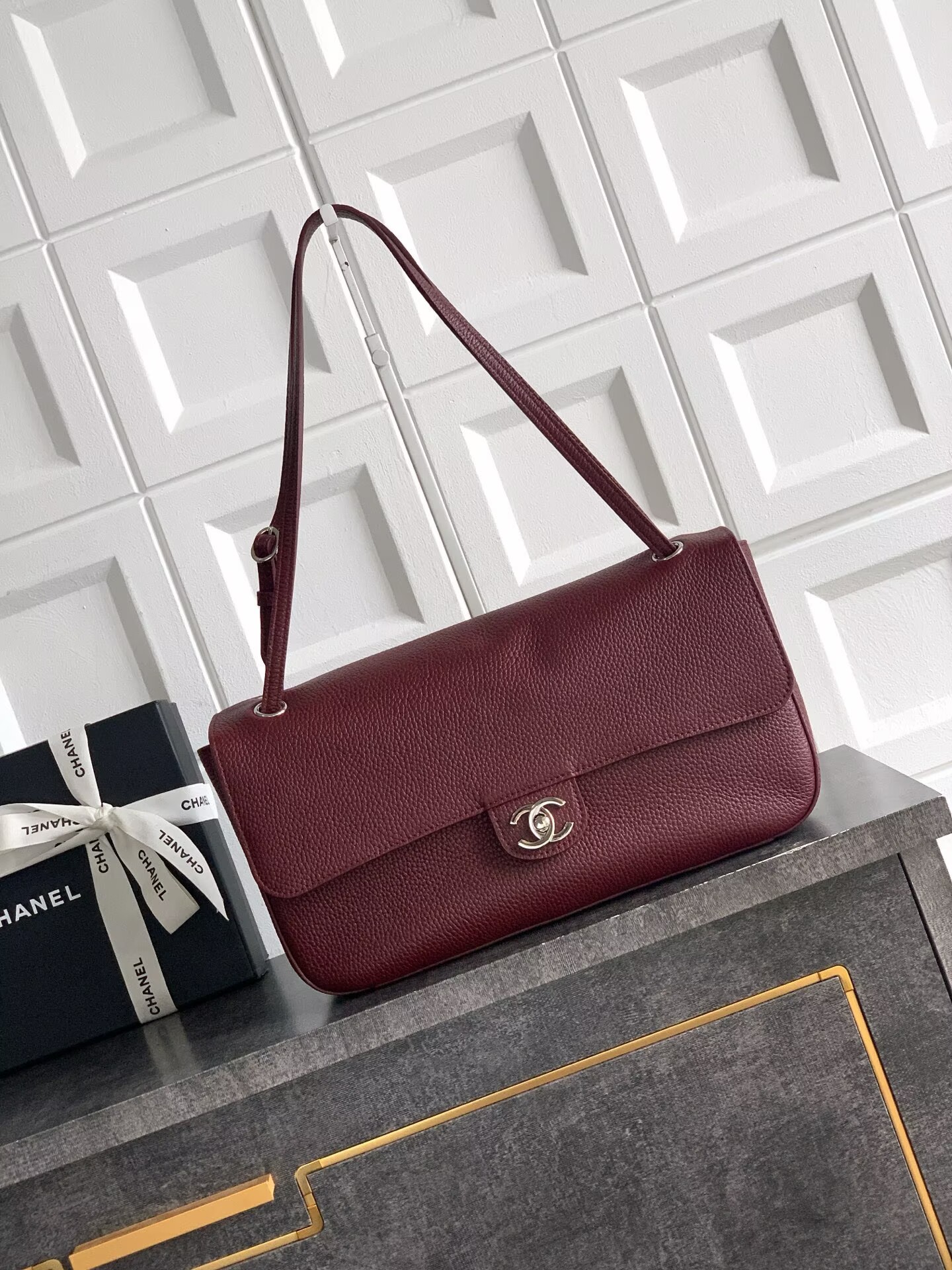 Chanel SPRING SUMMER 2026 MAXI FLAP BAG Grained Calfskin & Silver-Tone Metal AS6231 Burgundy