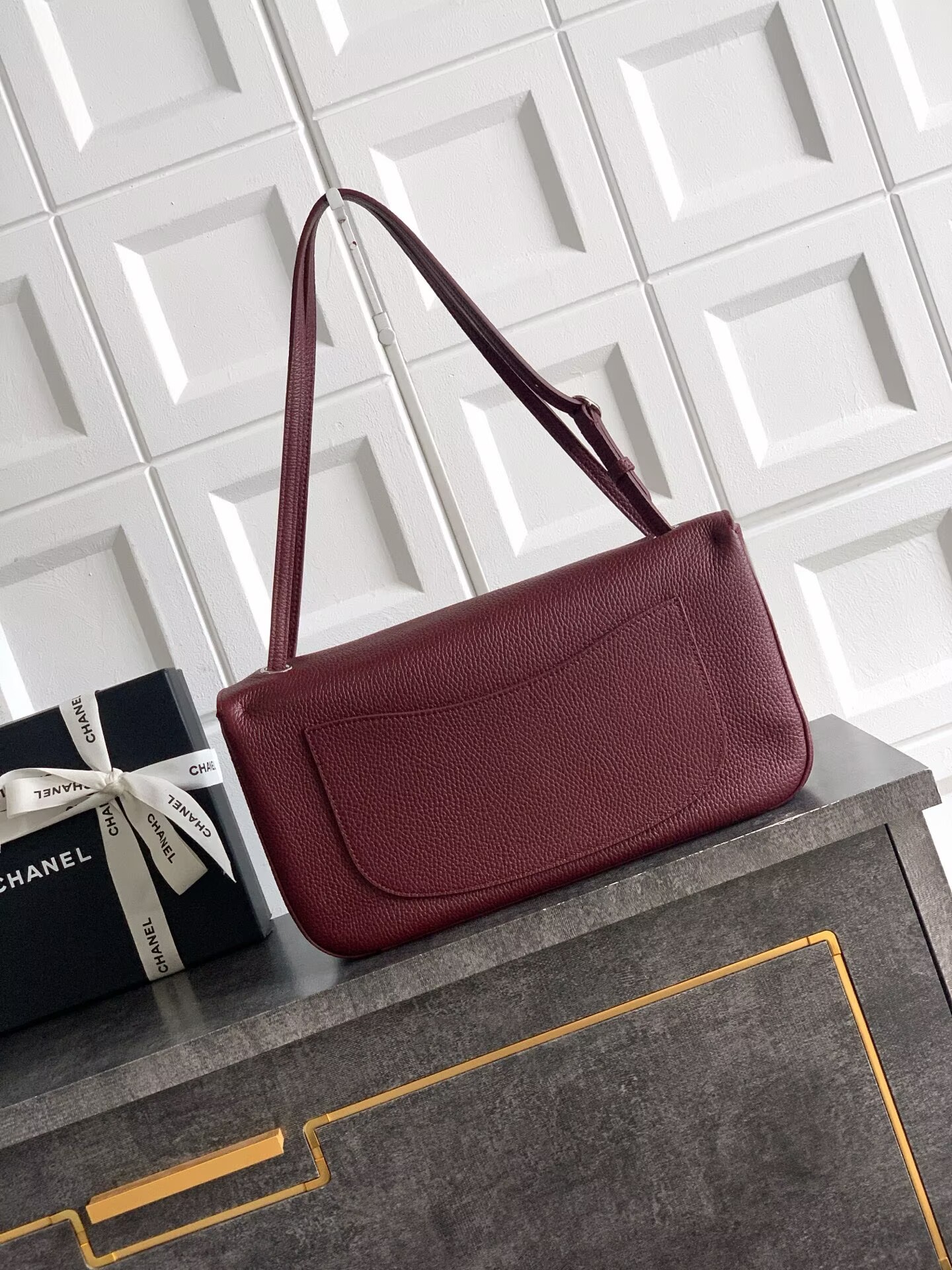 Chanel SPRING SUMMER 2026 MAXI FLAP BAG Grained Calfskin & Silver-Tone Metal AS6231 Burgundy Chanel SPRING SUMMER 2026 MAXI FLAP BAG Grained Calfskin & Silver-Tone Metal AS6231 Burgundy
