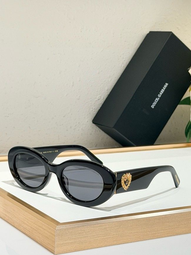 Dolce & Gabbana Sunglasses 260538-6