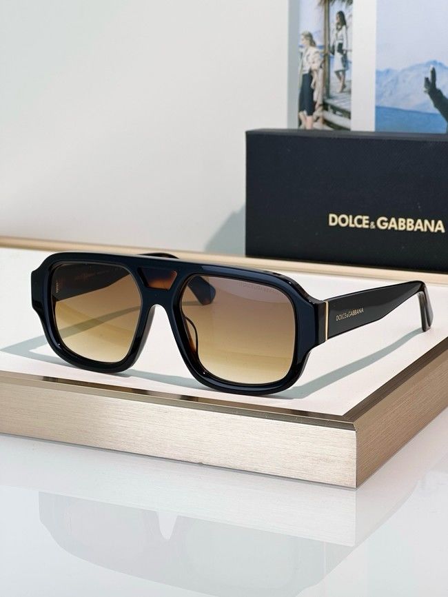 Dolce & Gabbana Sunglasses 260553-5