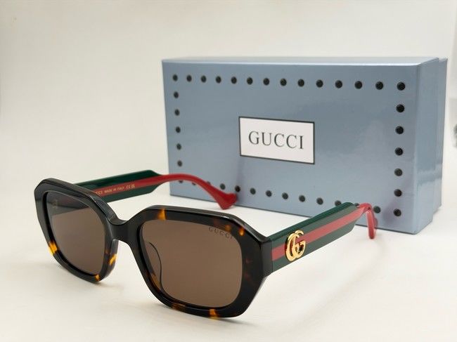 Gucci Sunglasses GS000029