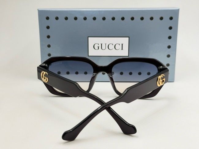 Gucci Sunglasses GS000033