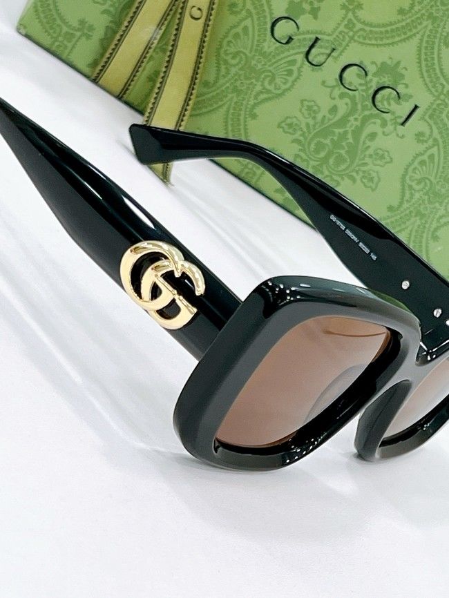 Gucci Sunglasses GS000095