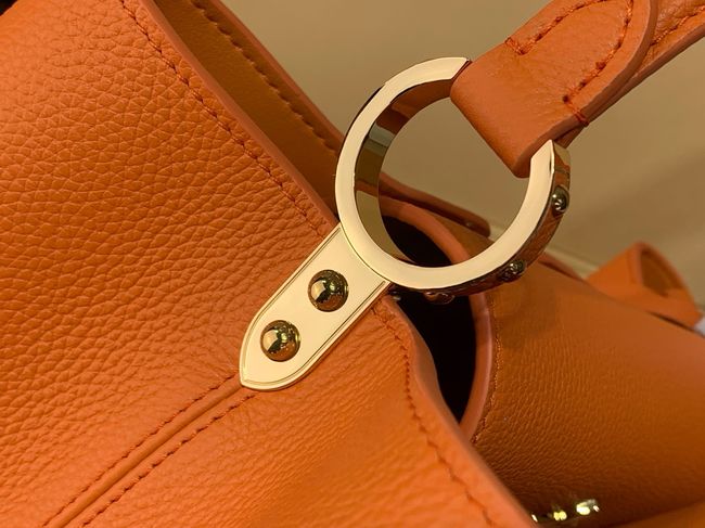 Louis Vuitton Capucines MM Souple M26319 orange