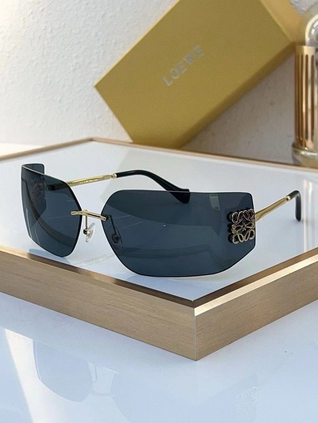 Loewe Sunglasses LWS000007