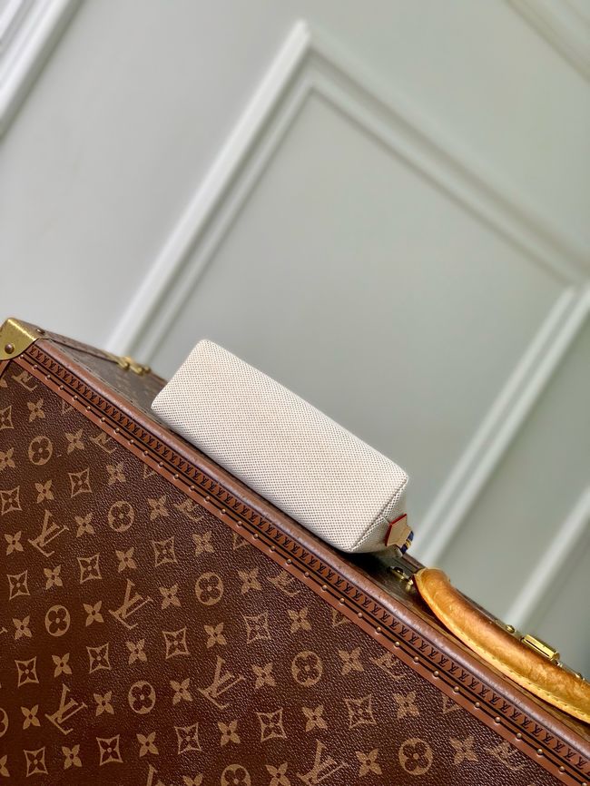 Louis Vuitton Pochette Cosmetique PM M28652 Ocean Blue Louis Vuitton Pochette Cosmetique PM M28652 Ocean Blue