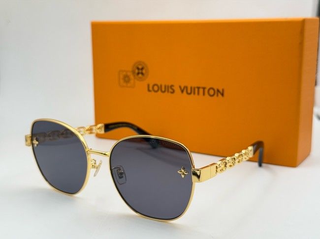 Louis Vuitton Sunglasses LVS000012