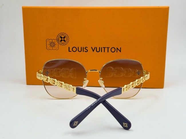 Louis Vuitton Sunglasses LVS000017