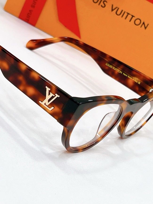 Louis Vuitton Sunglasses LVS000057