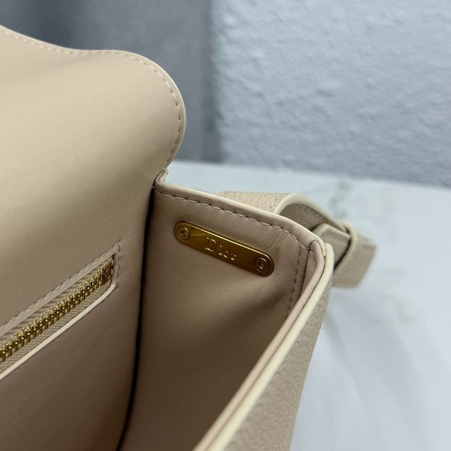 Medium Dior Medaillon Flap Bag Grained Calfskin M3920QD Apricot Medium Dior Medaillon Flap Bag Grained Calfskin M3920QD Apricot