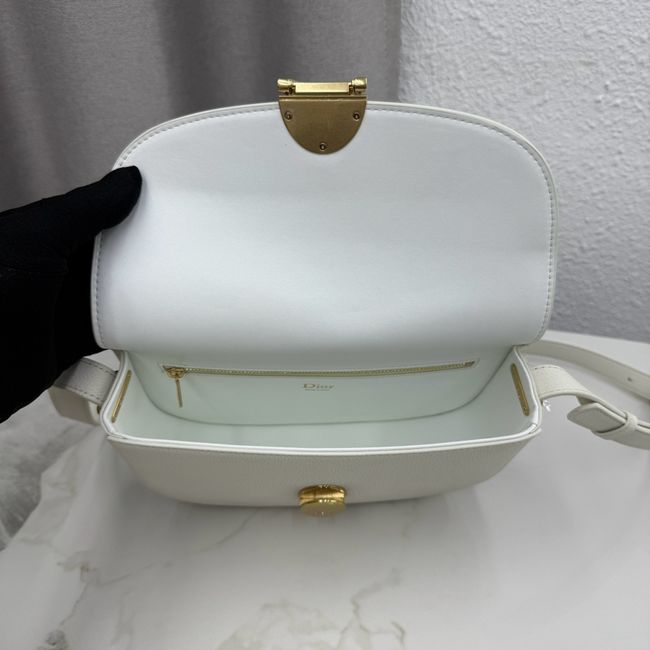 Medium Dior Medaillon Flap Bag Grained Calfskin M3920QD Latte Medium Dior Medaillon Flap Bag Grained Calfskin M3920QD Latte