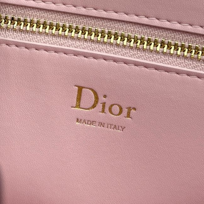 Medium Dior Medaillon Flap Bag Grained Calfskin M3920QD Rose Tendre Medium Dior Medaillon Flap Bag Grained Calfskin M3920QD Rose Tendre