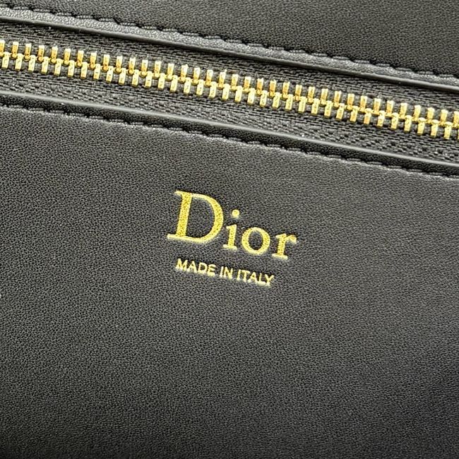 Medium Dior Medaillon Flap Bag Grained Calfskin M3920QD black